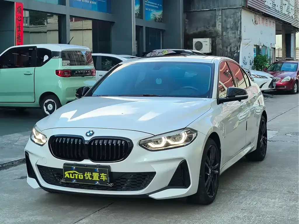 BMW 1 Series — фото 1