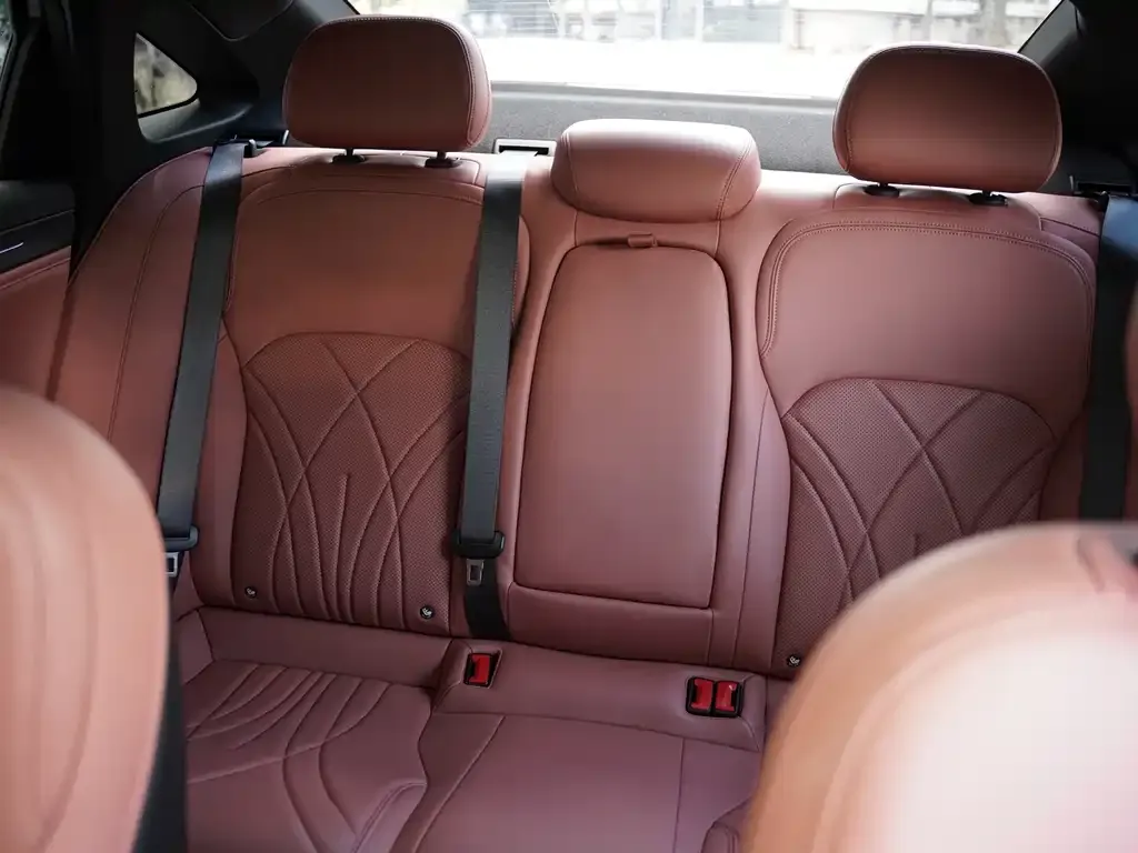Geely Galaxy L6 — фото 3