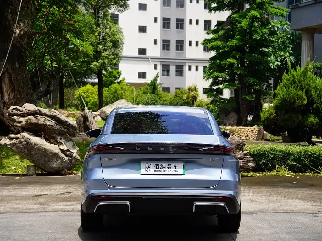 Geely Galaxy L6 — фото 9