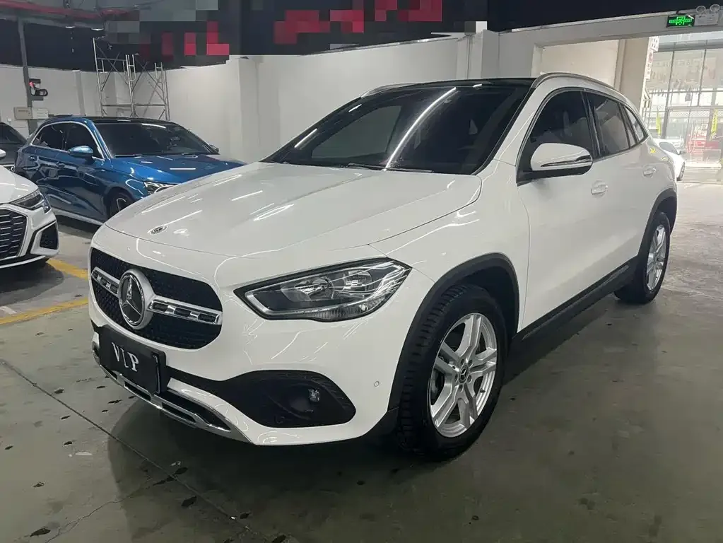Mercedes-Benz GLA — фото 1