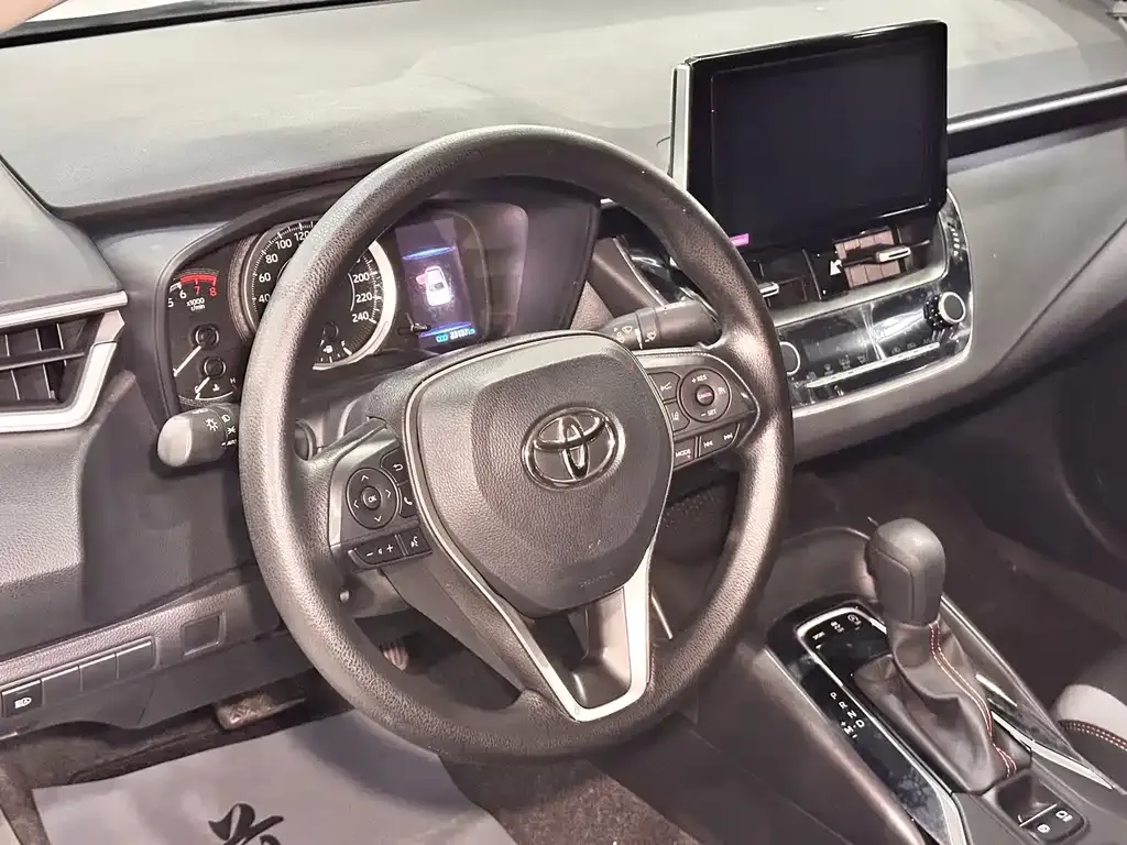 Toyota Corolla — фото 9