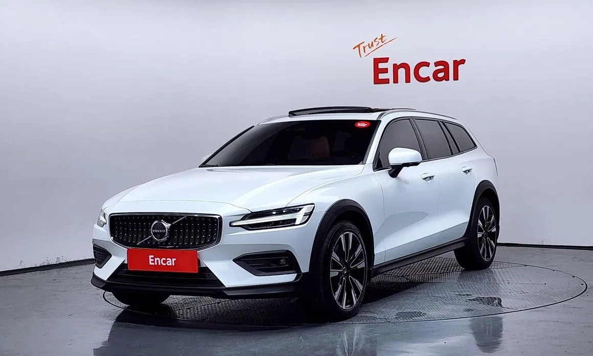 Volvo V60 — фото 1