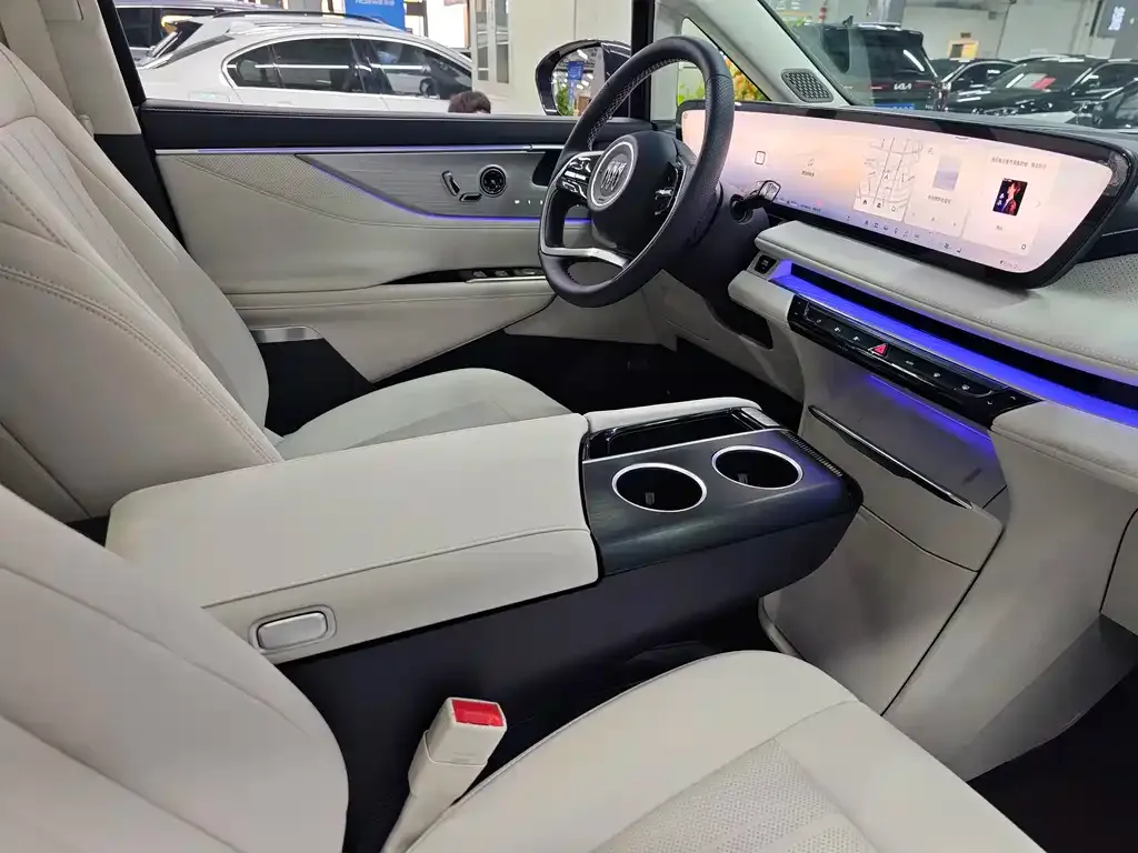 Buick GL8 Hybrid — фото 3