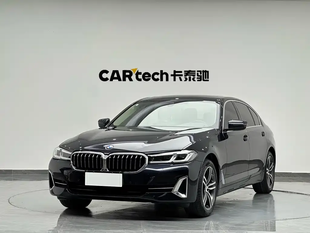 BMW 5 Series — фото 1