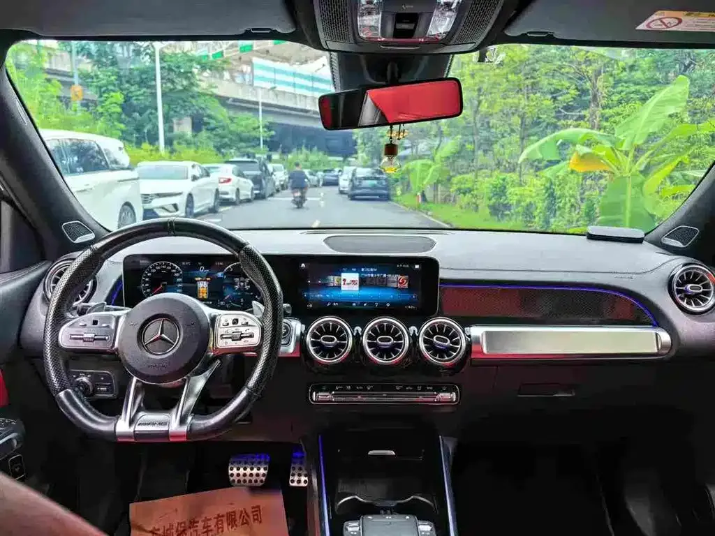 Mercedes-Benz GLB AMG — фото 5