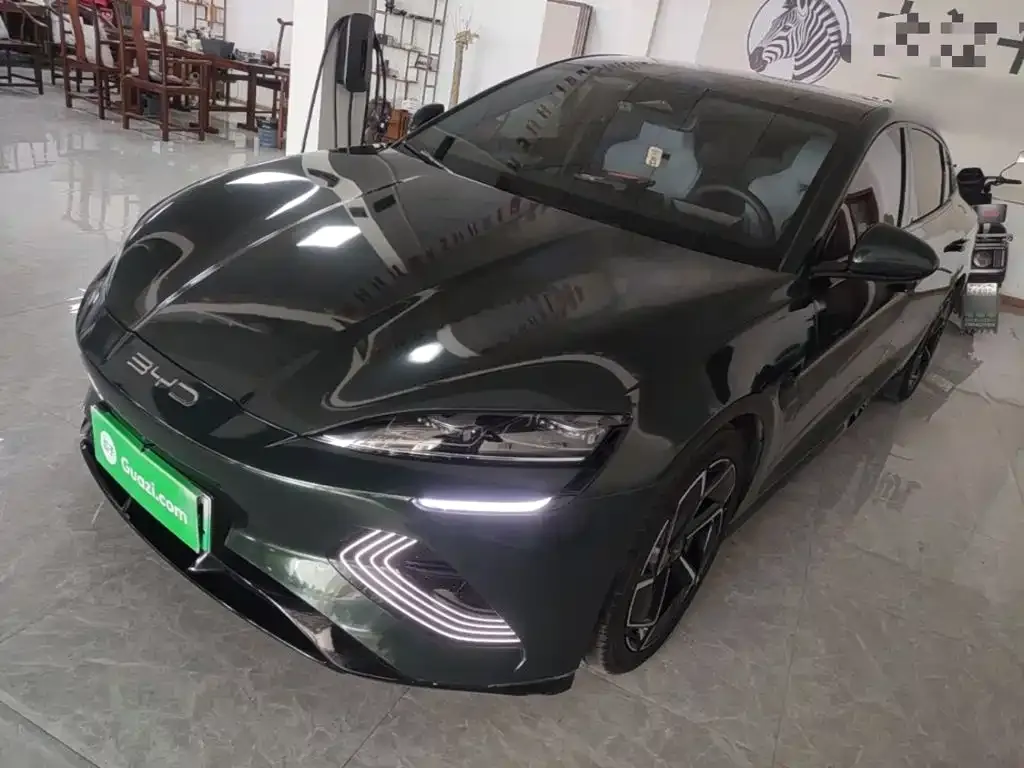 BYD Seal — фото 1