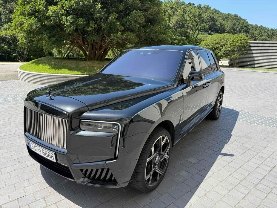 Rolls-Royce Cullinan — фото 1