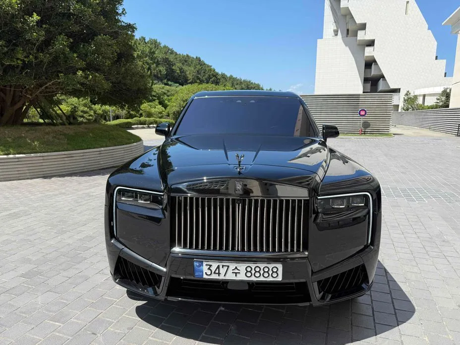Rolls-Royce Cullinan — фото 10