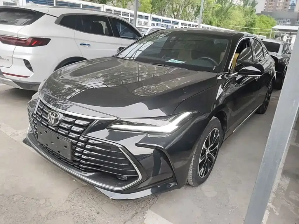 Toyota Avalon — фото 1