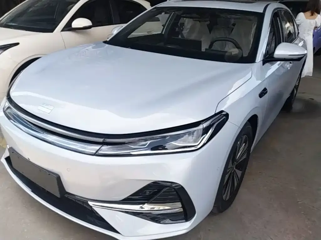 Geely Galaxy A7 EM — фото 1