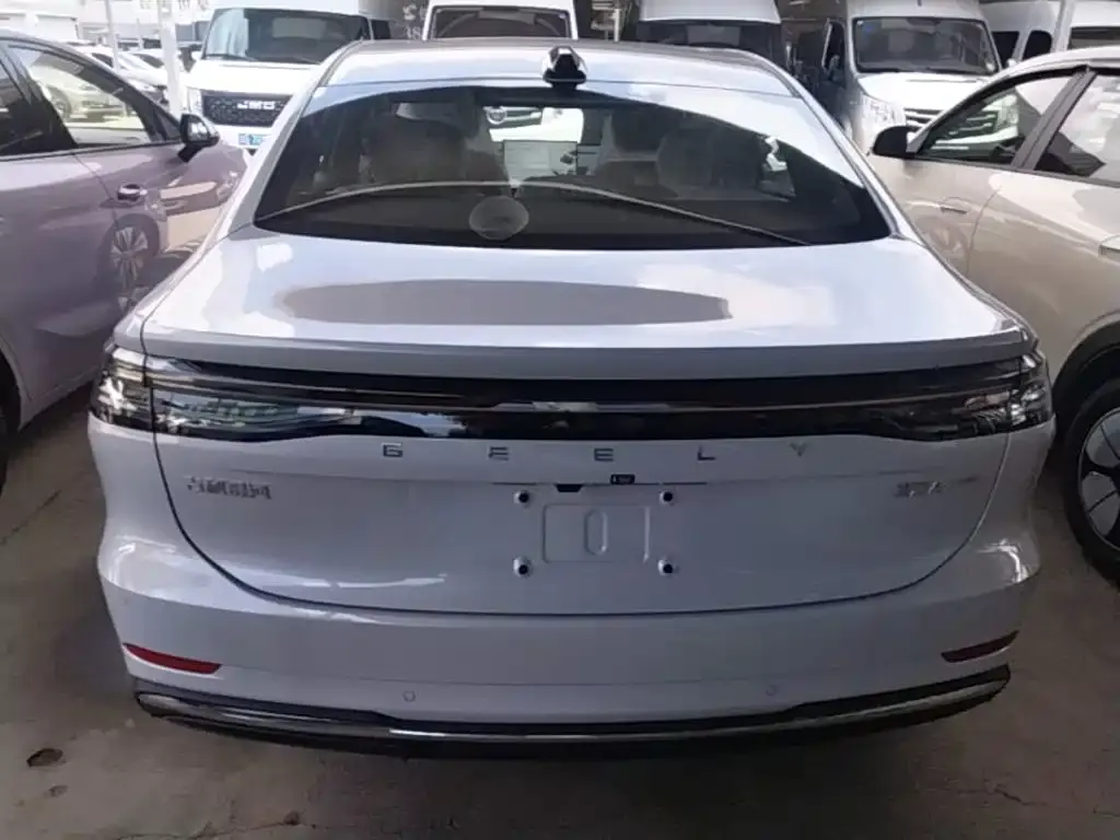 Geely Galaxy A7 EM — фото 3