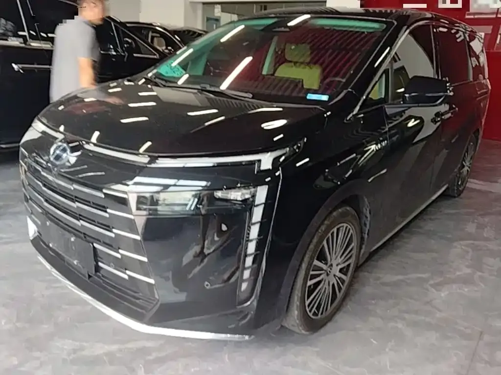 GAC Motor 传祺E8 PHEV — фото 7