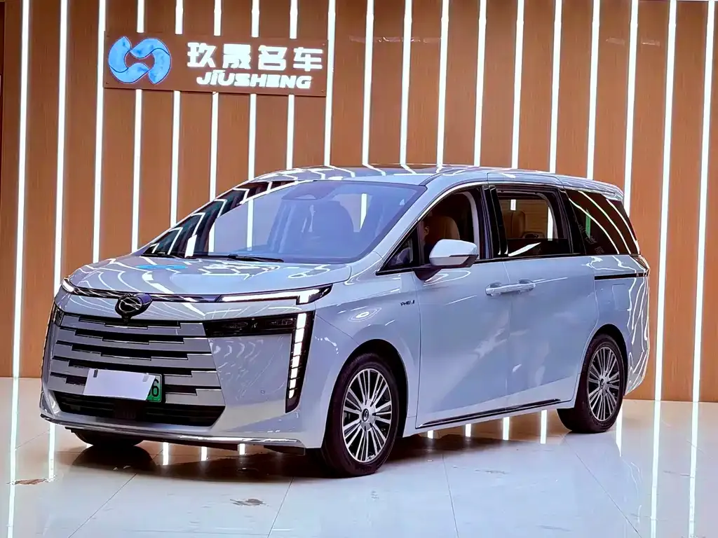 GAC Motor 传祺E8 PHEV — фото 1