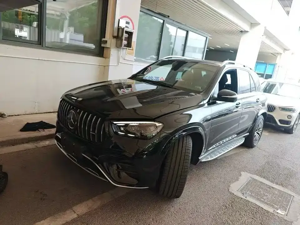 Mercedes-Benz GLE AMG — фото 1