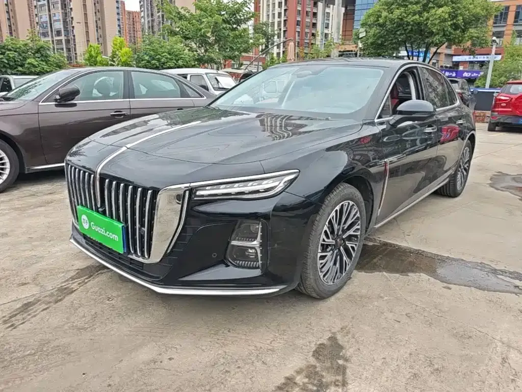 Hongqi H5 — фото 1