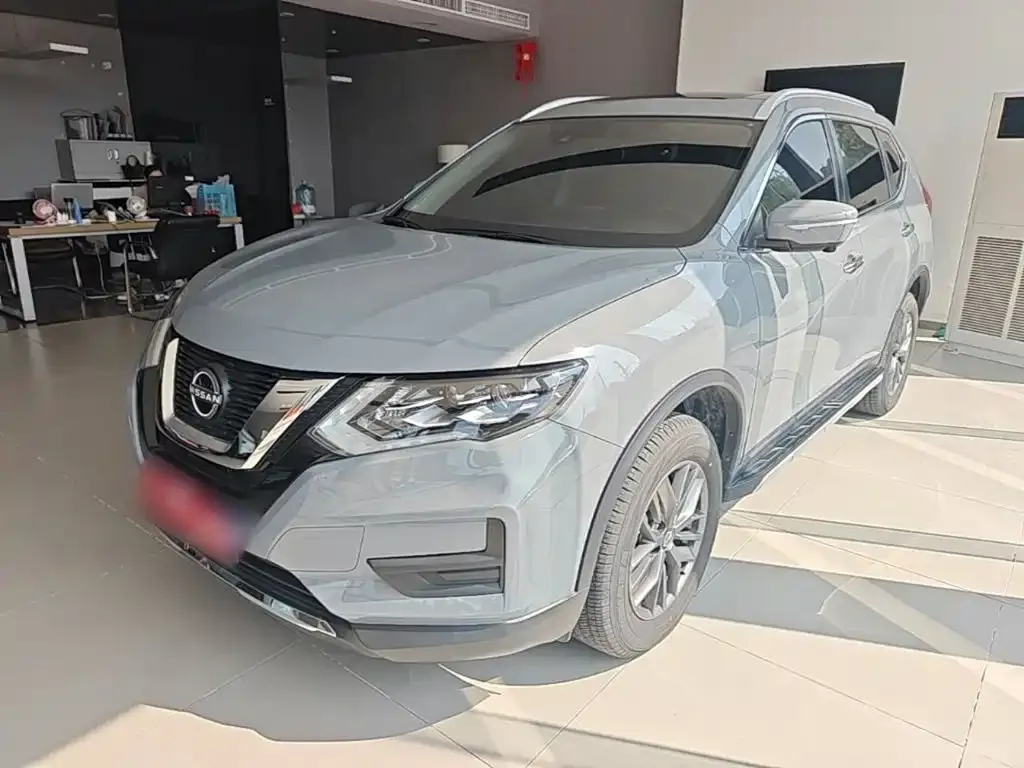 Nissan X-Trail — фото 1