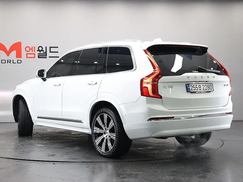 Volvo XC90 — фото 10