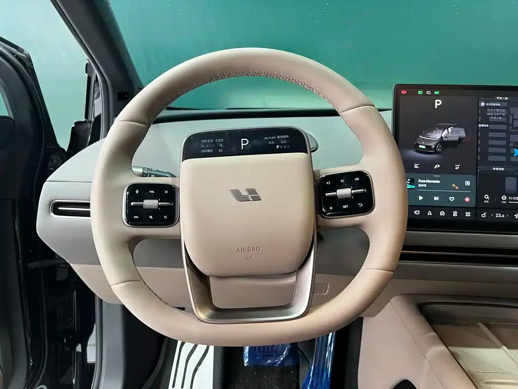 Li Auto i6 — фото 3