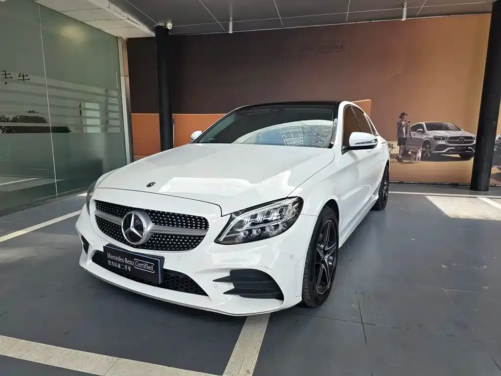 Mercedes-Benz C-Class — фото 1