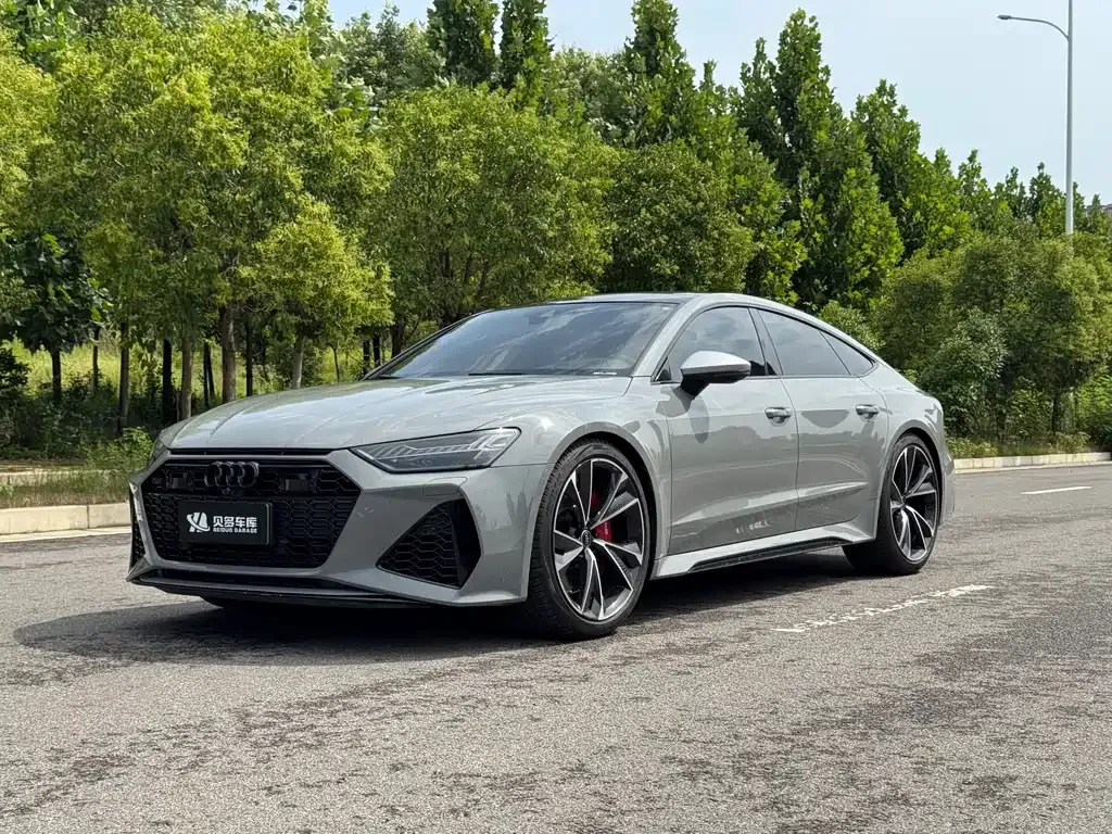 Audi RS 7 — фото 1