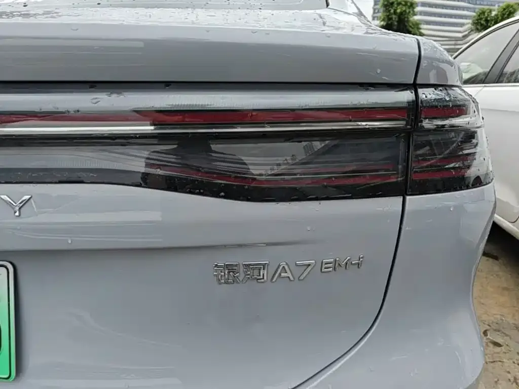 Geely 银河A7 EM — фото 2