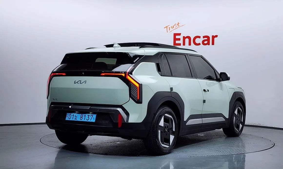 Kia EV3 — фото 4