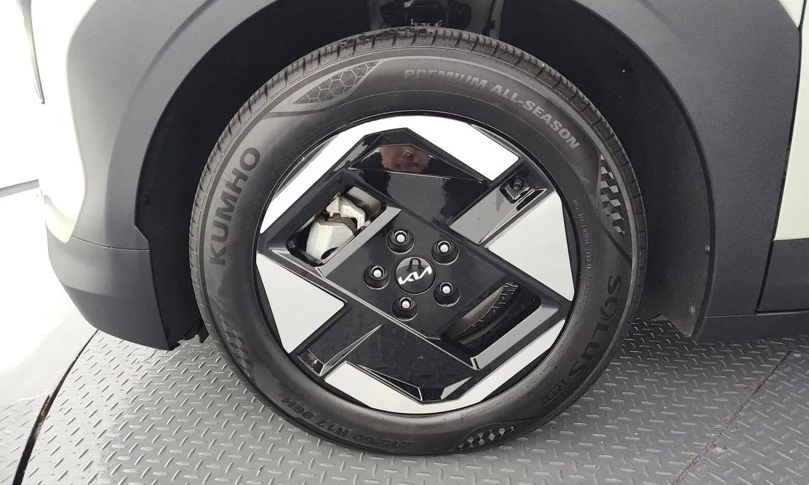 Kia EV3 — фото 9