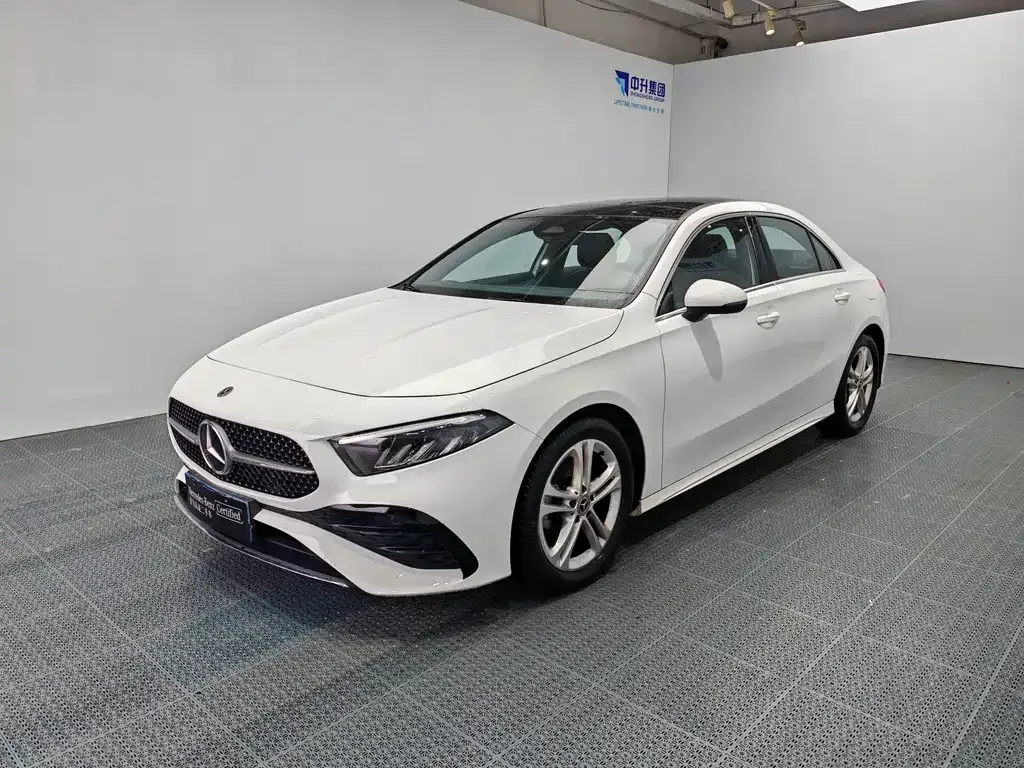 Mercedes-Benz A-Class — фото 1