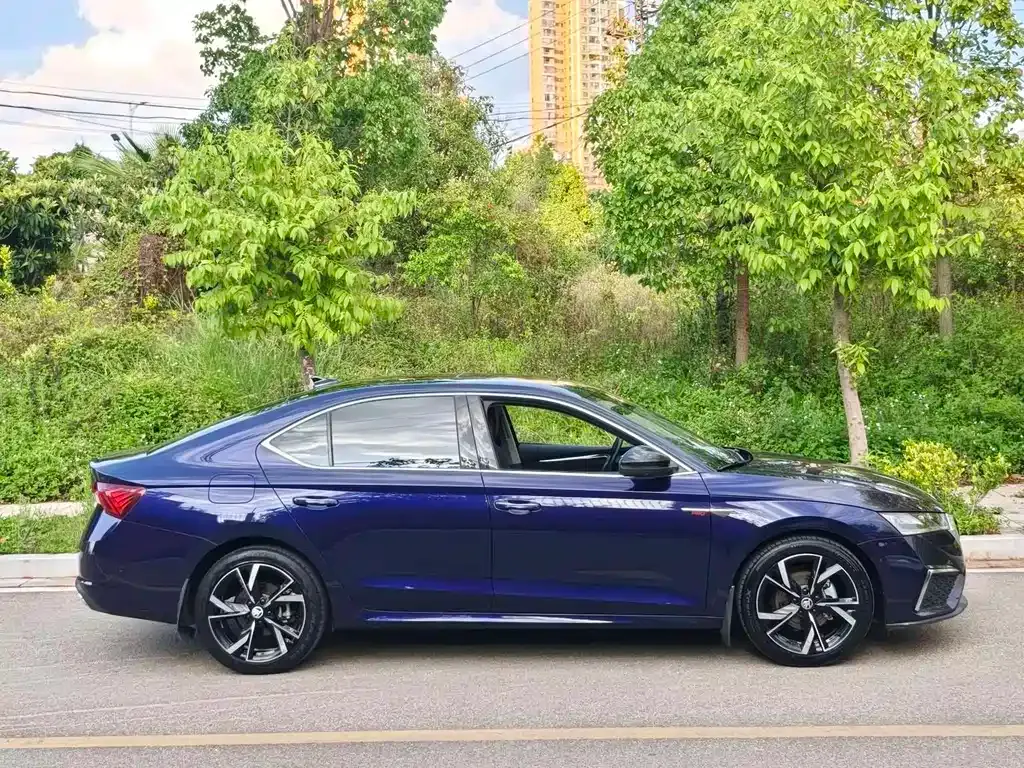 Skoda Octavia — фото 7