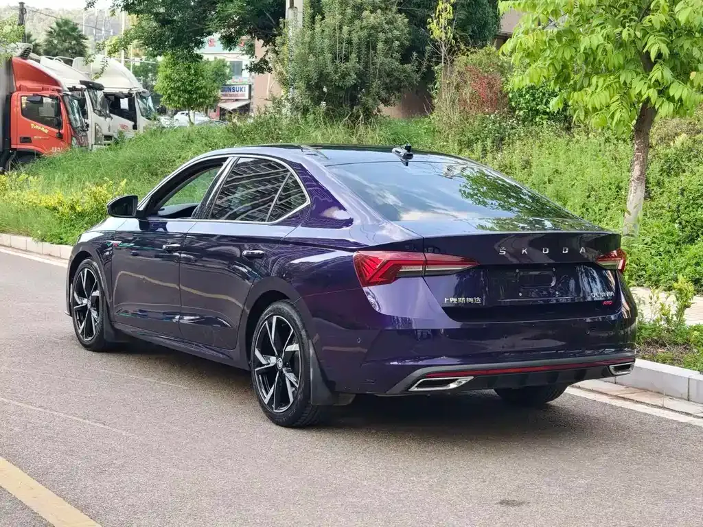 Skoda Octavia — фото 5