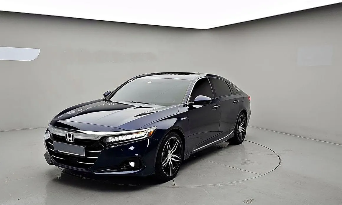 Honda Accord — фото 1
