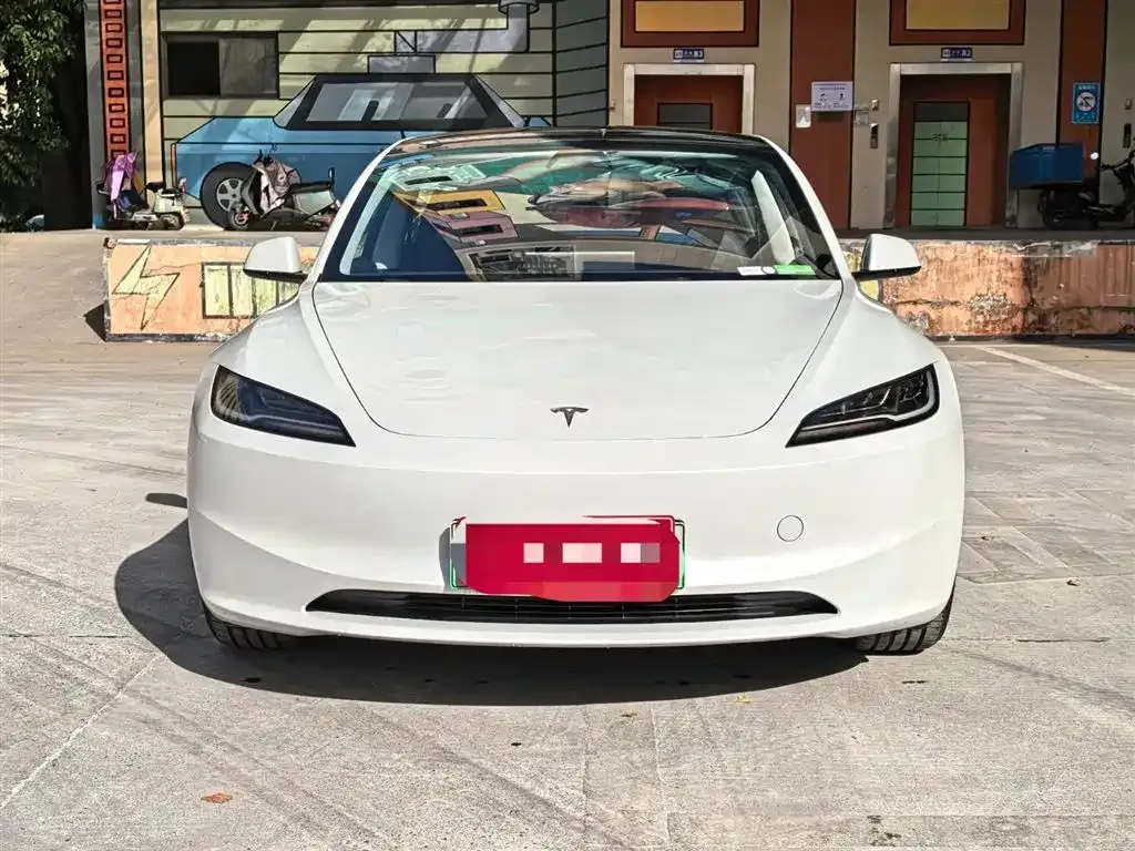 Tesla Model 3 — фото 2