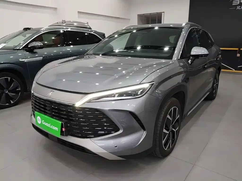 BYD L DM-i — фото 1