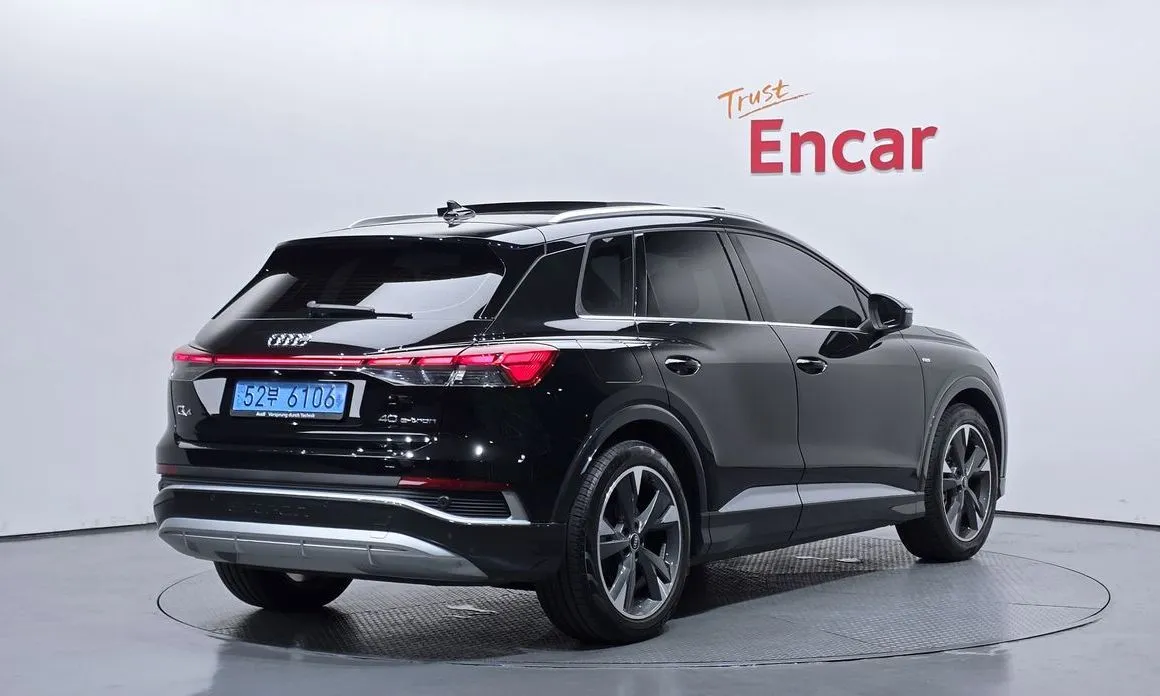Audi Q4 e-tron — фото 10