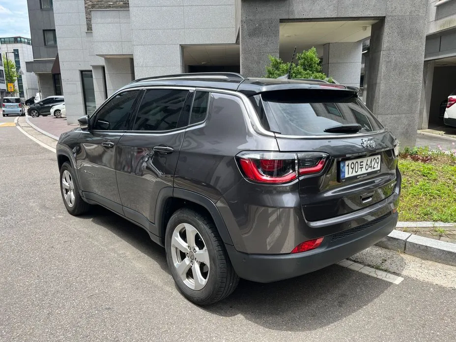 Jeep Compass — фото 4