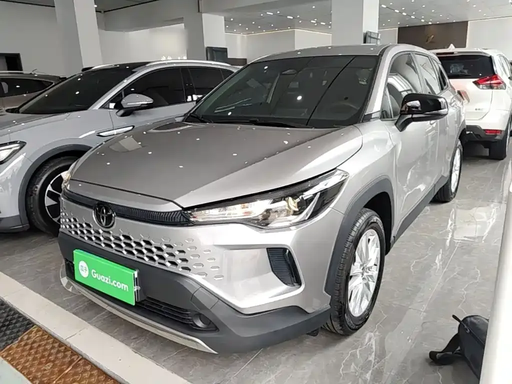 Toyota Corolla Cross — фото 10