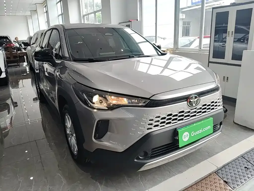 Toyota Corolla Cross — фото 9