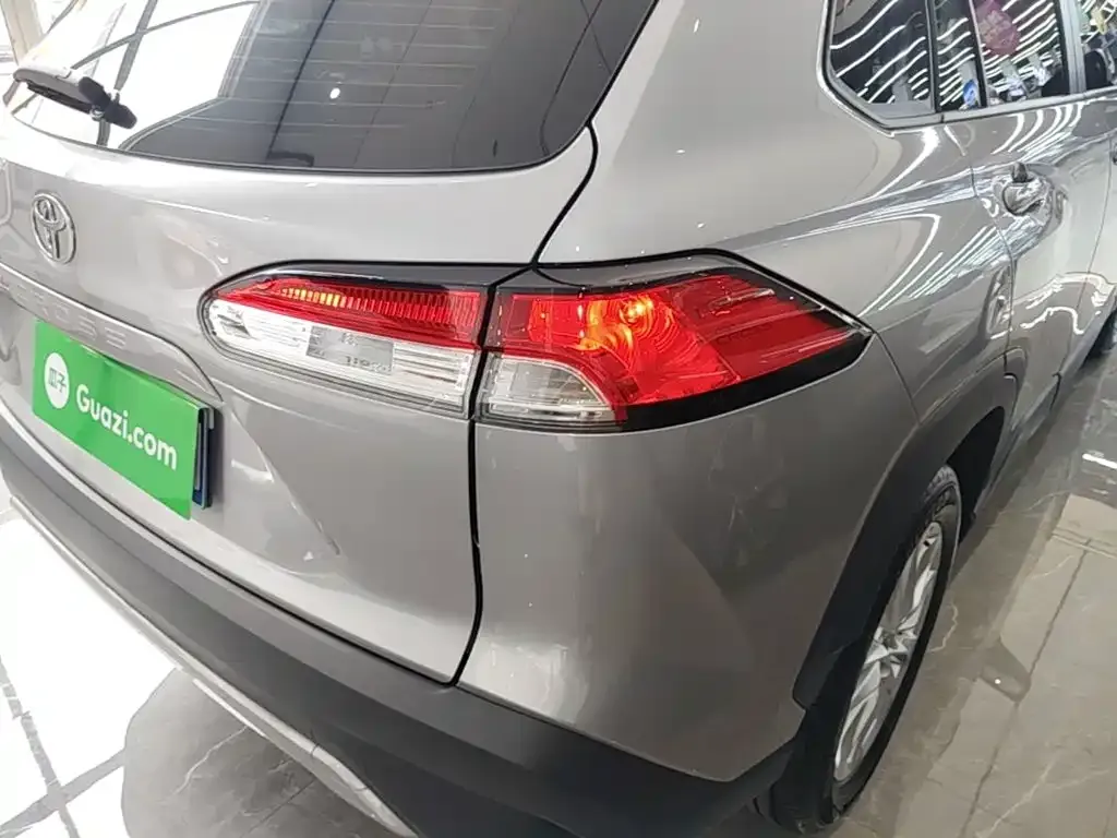 Toyota Corolla Cross — фото 8