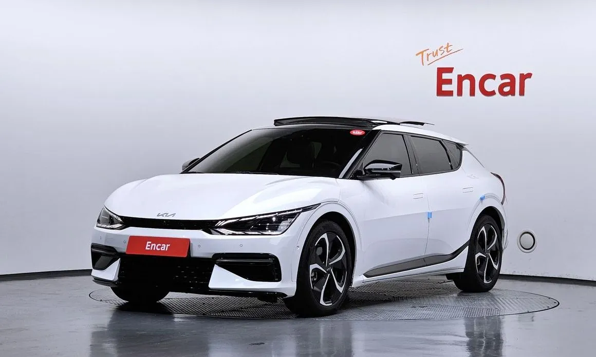 Kia EV6 — фото 1