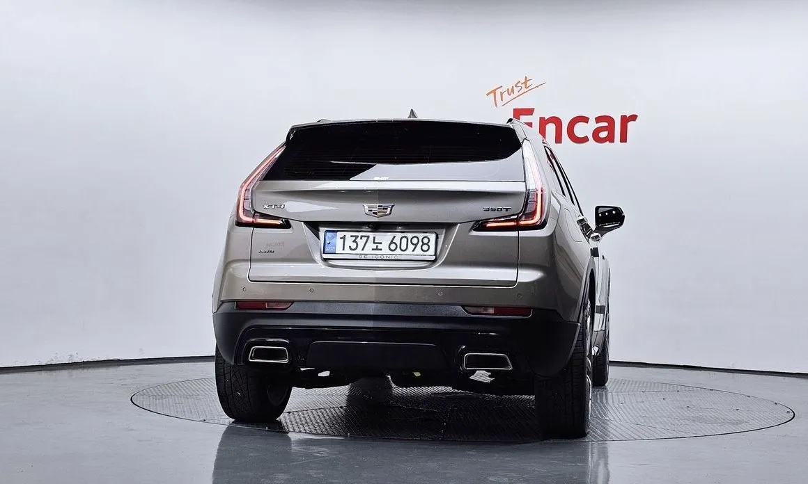 Cadillac XT4 — фото 2