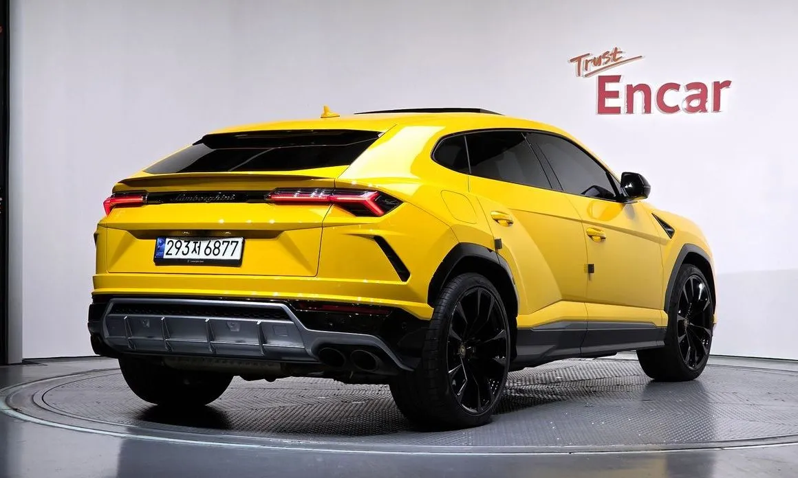 Lamborghini Urus — фото 9