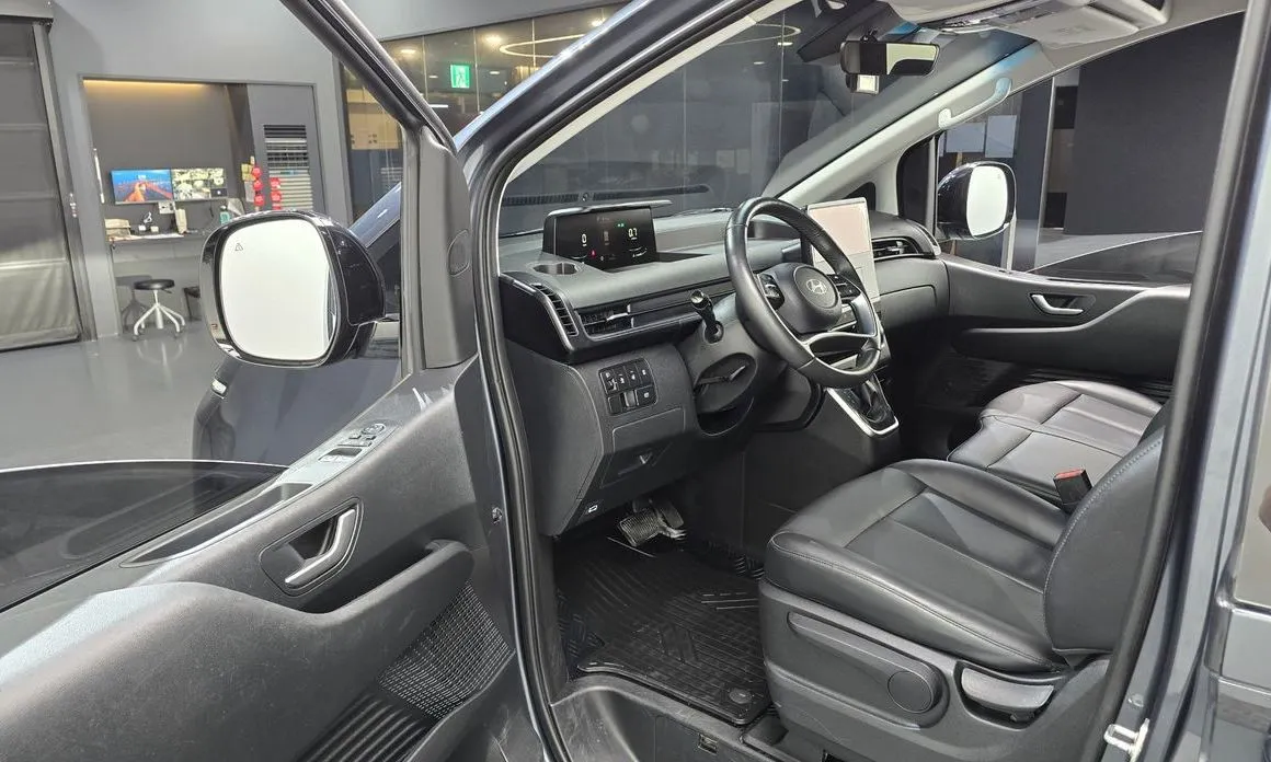 Hyundai Staria — фото 2