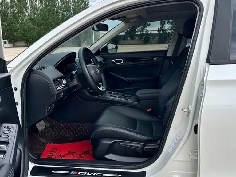 Honda Civic — фото 10