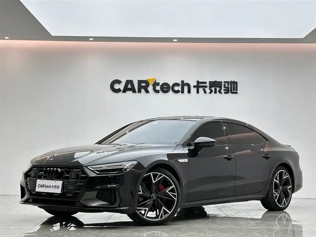 Audi A7L — фото 1