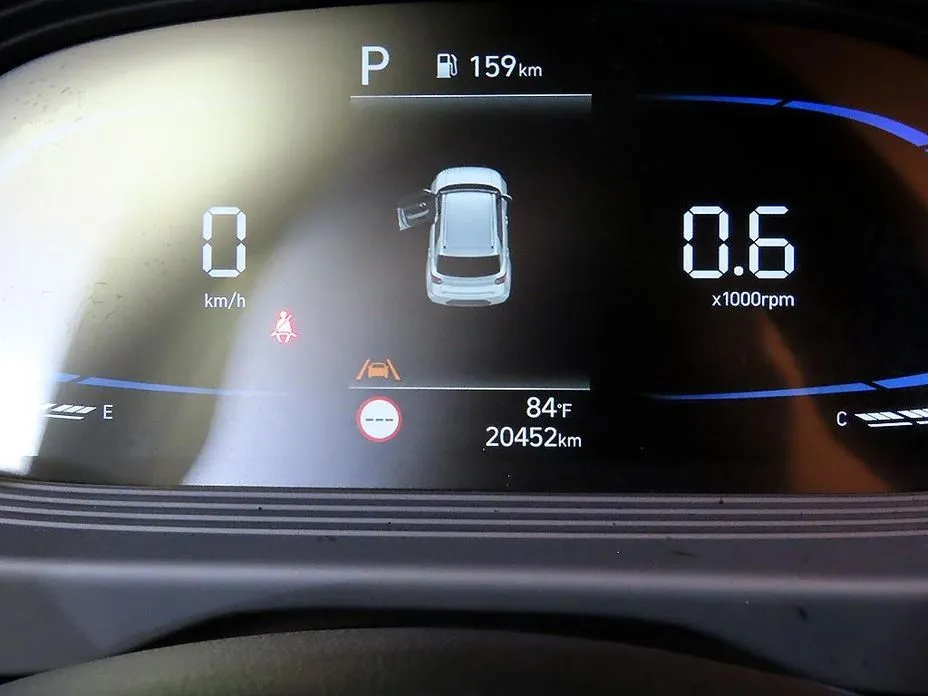 Hyundai Venue — фото 2
