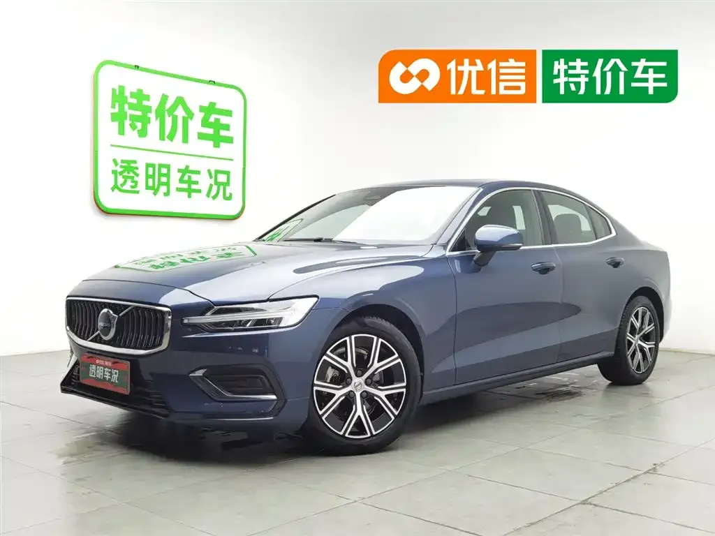 Volvo S60 — фото 1