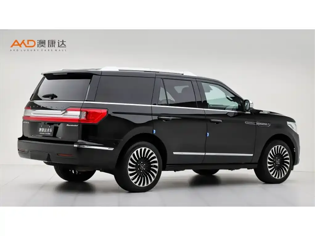 Lincoln Navigator — фото 9