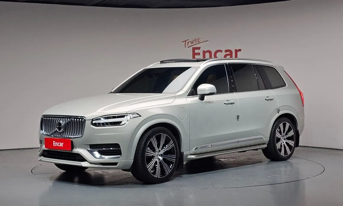Volvo XC90 — фото 1
