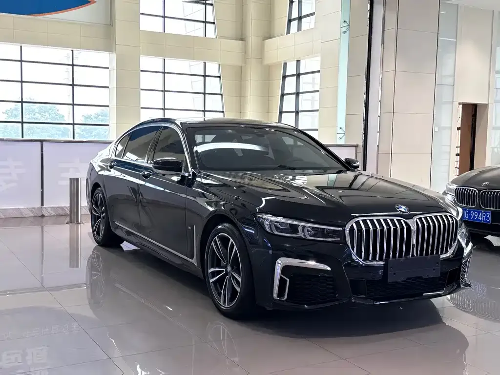 BMW 7 Series — фото 3