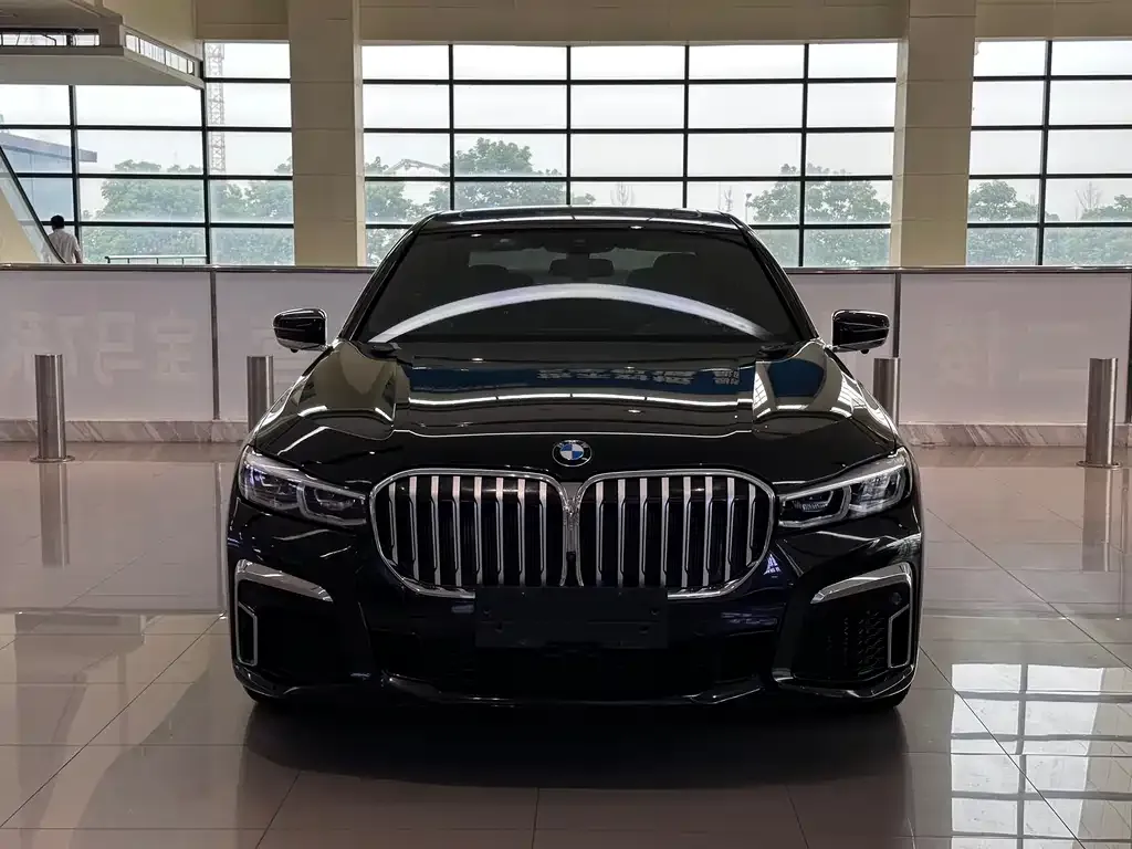 BMW 7 Series — фото 5